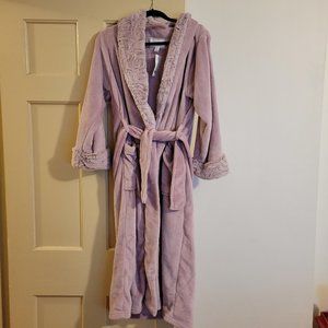 Plush bathrobe NWT